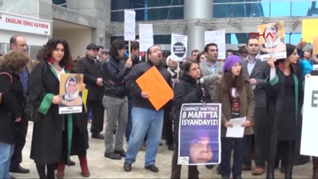 Kadın Cinayeti Davası Öncesi Adliye Önünde Eylem