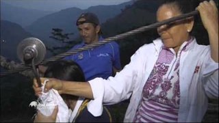 Le village suspendu - Faut Pas Rêver en Colombie (extrait)