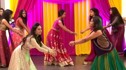 Amazing Mehndi Dance Dhol Bajy