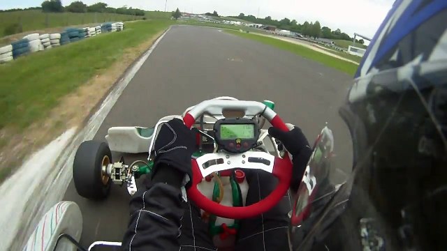 Karting TonyKart Rotax Max à Pusey le 09-05-2011_Run-1 (720p)