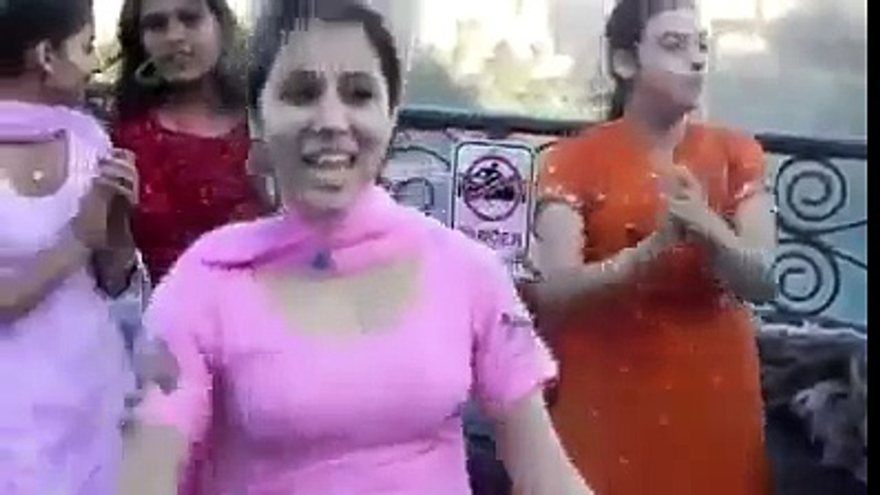Desi Punjabi Girls Dancing