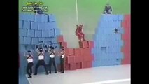 Dude on a Wall - Knock Down the Wall - Japanese Pranksters - 001 - 13