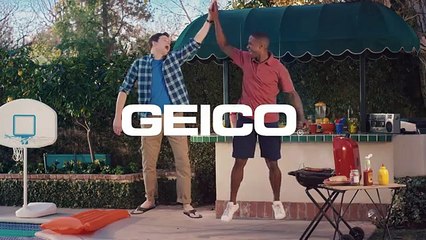 The Martin Agency pour Geico - assurance automobile, «Unskippable» - mars 2015 - high five