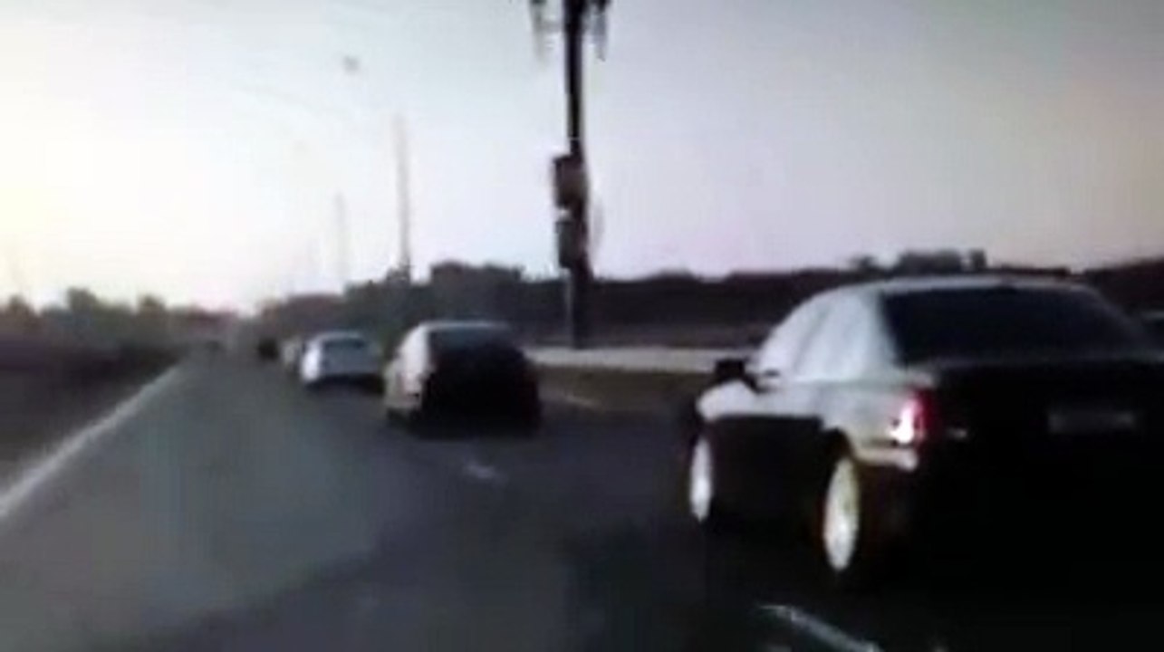 Coup de chance pour ce motard qui a bien failli y rester !