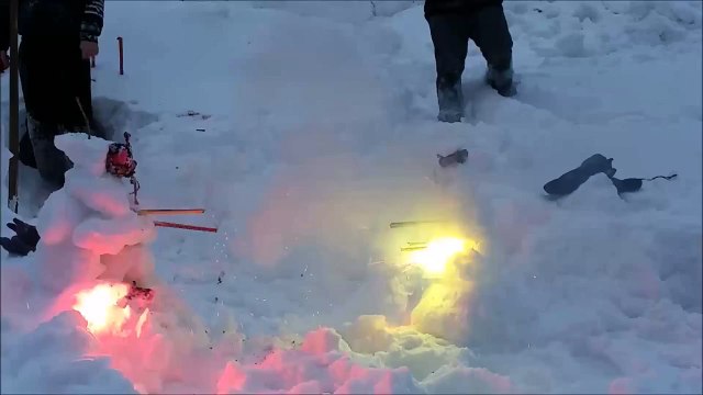 Duel de Bonhommes de neige aux feux d'artifice