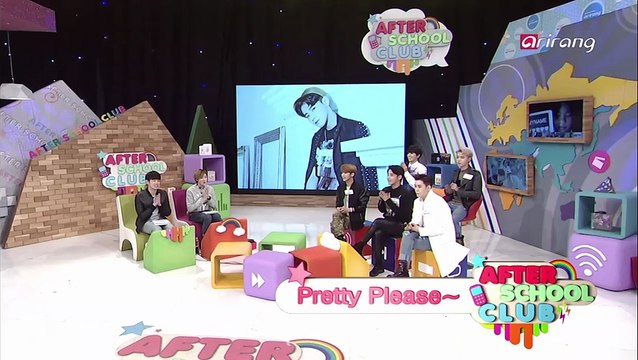 MYNAME blow a kiss for fans 팬들을 위해 키스를 날리는 MYNAME