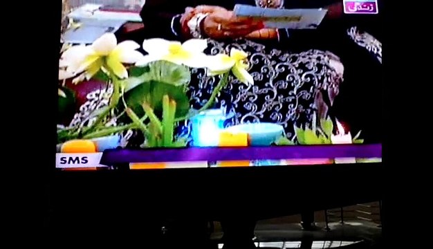 Ayesha Khalid Wearing KOTAK in ARY Zindagi's Naheed Ansari Show!