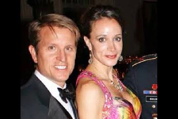 Petraeus reaches plea deal with Justice Department to Paula Broadwell