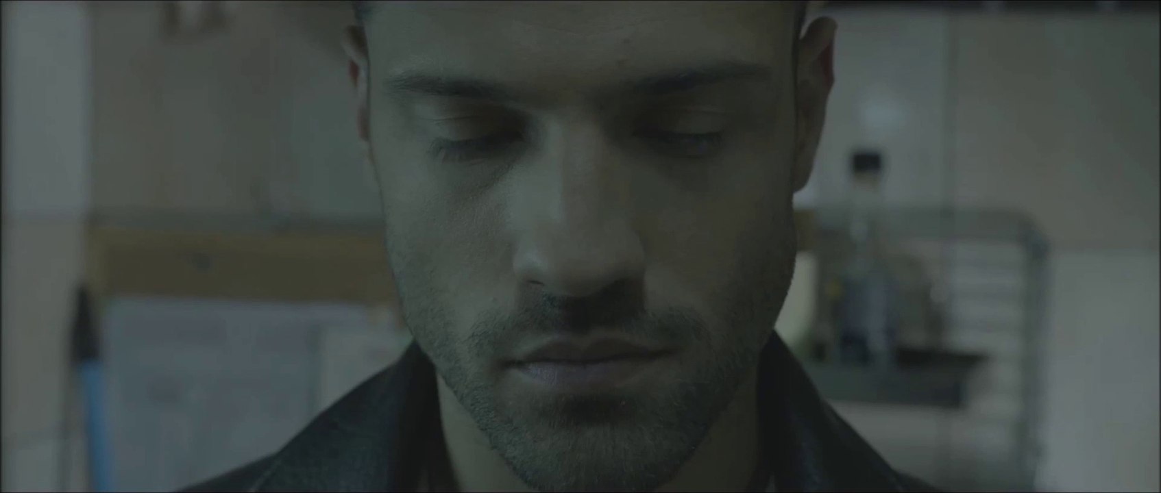 Κωνσταντίνος Αργυρός - Δε χωρίζουν οι καρδιές Greek- face  (hellenicᴴᴰ video clips)