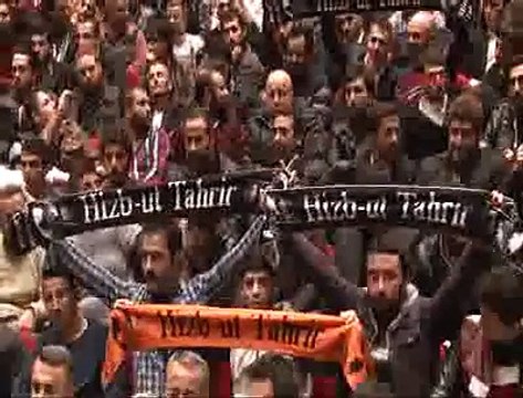 Hizb-ut Tahrir konferansında Atatürk posteri gerilimi