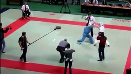 OHAA..Hakem Çıldırdı.Ring Karıştı..