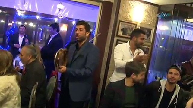 ’Bu Tarz Benim’ ekibi göbek şov ile veda etti