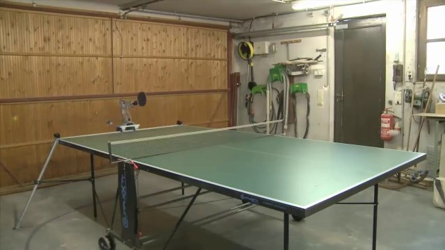 Robot playing Table Tennis With Man