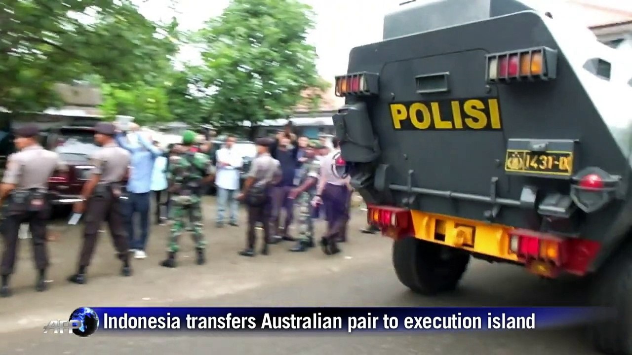 Australians on Indonesia death row arrive on execution island