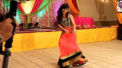 Besutiful Girl Mehndi Dance  News Style