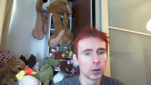 Wiwi égratigne elle pense quand elle danse d'Arno