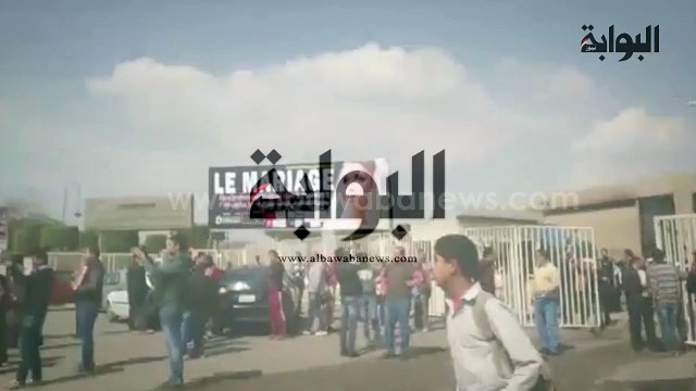 سيارات القوات المسلحة تشارك في إطفاء حريق قاعة المؤتمرات