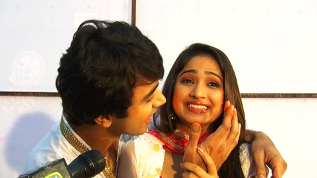 LD Radha Celebrates Holi | Interview | Mere Rang Mein Rangne Waali | Life Ok