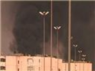 مسلحون يضرمون النار في حقل جنوب شرق سرت