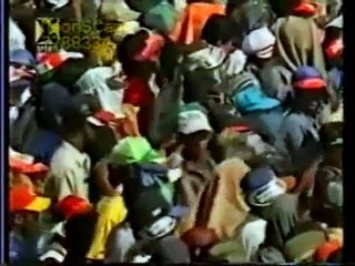 Shoaib Akhtar hands Tendulkar his first Golden Duck! - YouTube[via torchbrowser.com]