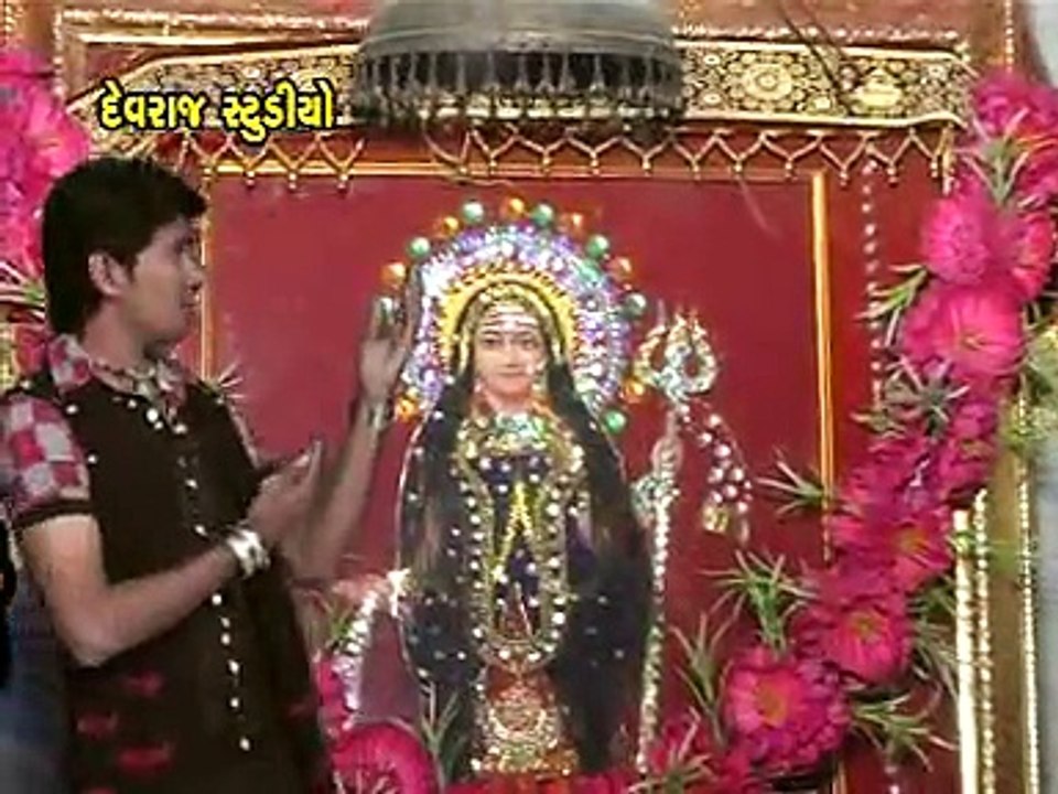 Suraj Dhime Dhime Tapjo | New Gujarati Devotional Song | 2015