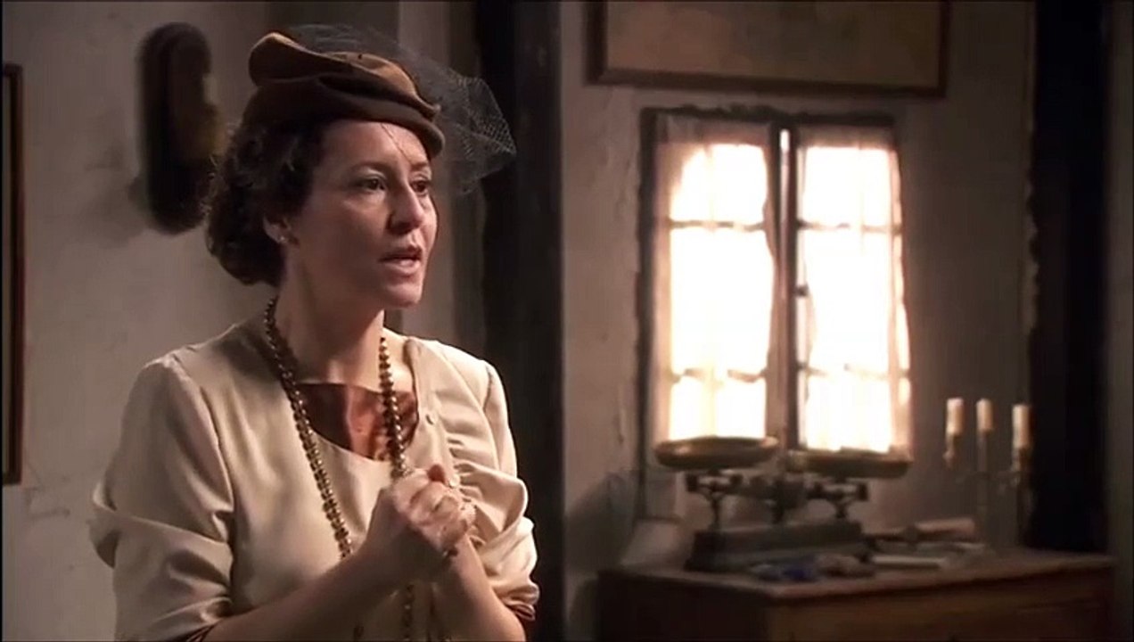 Manuela pide a Conrado y Aurora que declaren a favor de ella