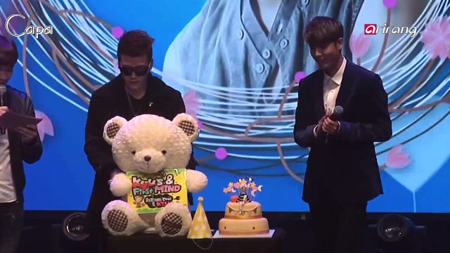 Showbiz Korea-SINGER KIM KYU-JONG′S FAN MEETING مترجم