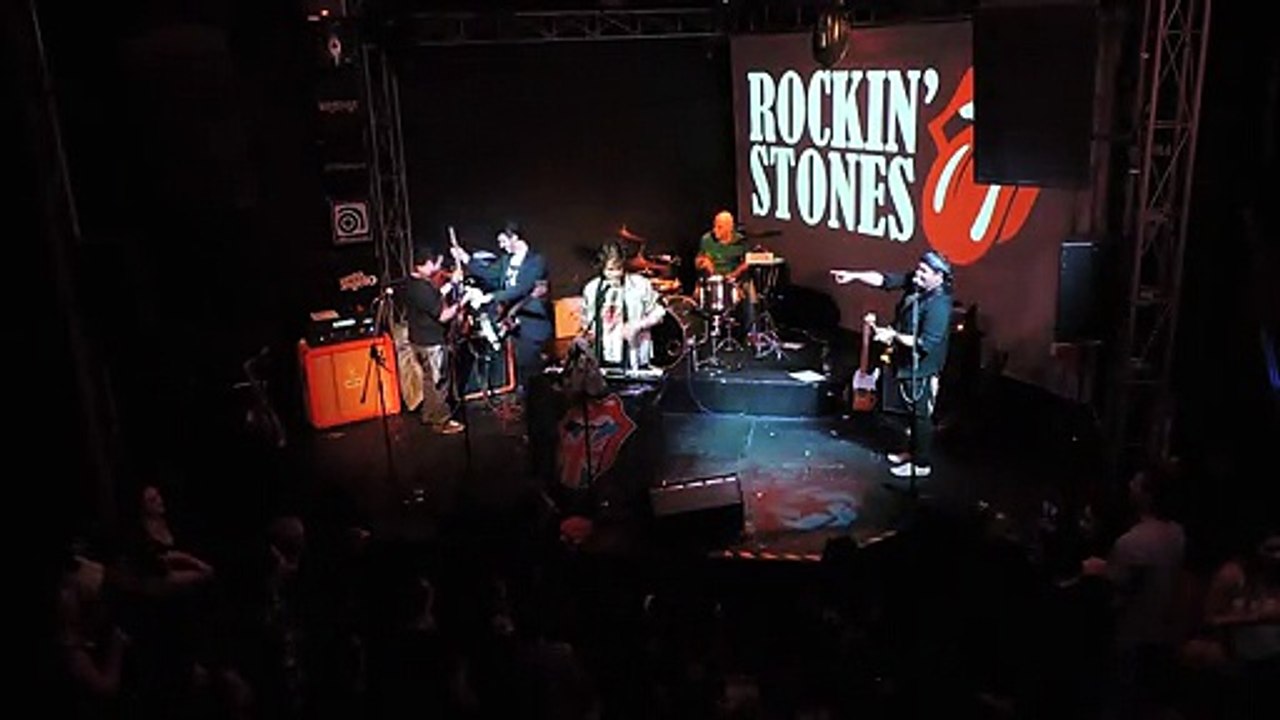 Love Is Strong - Rockinstones no Manifesto Bar - 2015