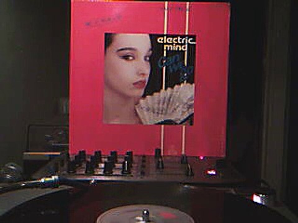 Electric Mind - Zwei 12" [Dub Version]