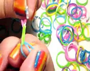 Como hacer pulsera de gomas rainbow loom