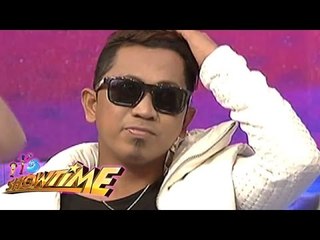 Descargar video: It's Showtime Kalokalike Face 3: Jhong Hilario (Take 2)