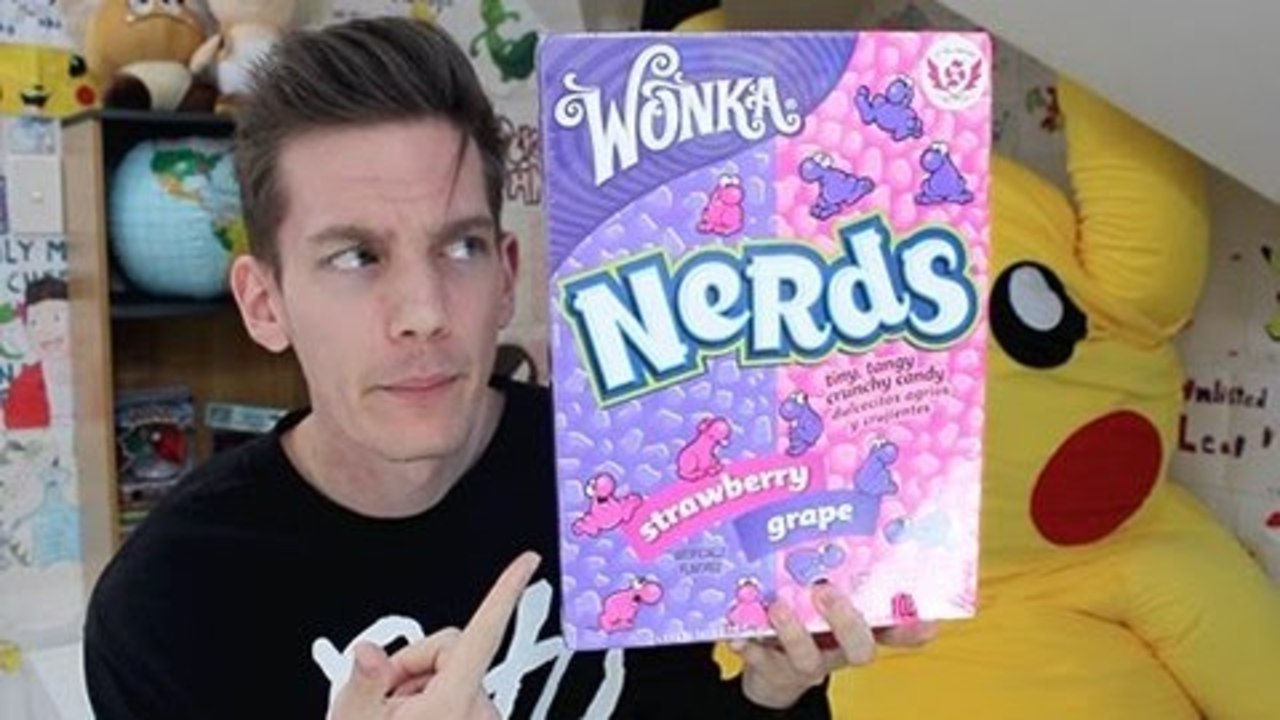 Ando Tries: Worlds Largest Wonka Nerds Box!!
