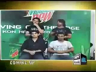 Gay boys on Pakistani roadies(total chutiyapa-very funny)