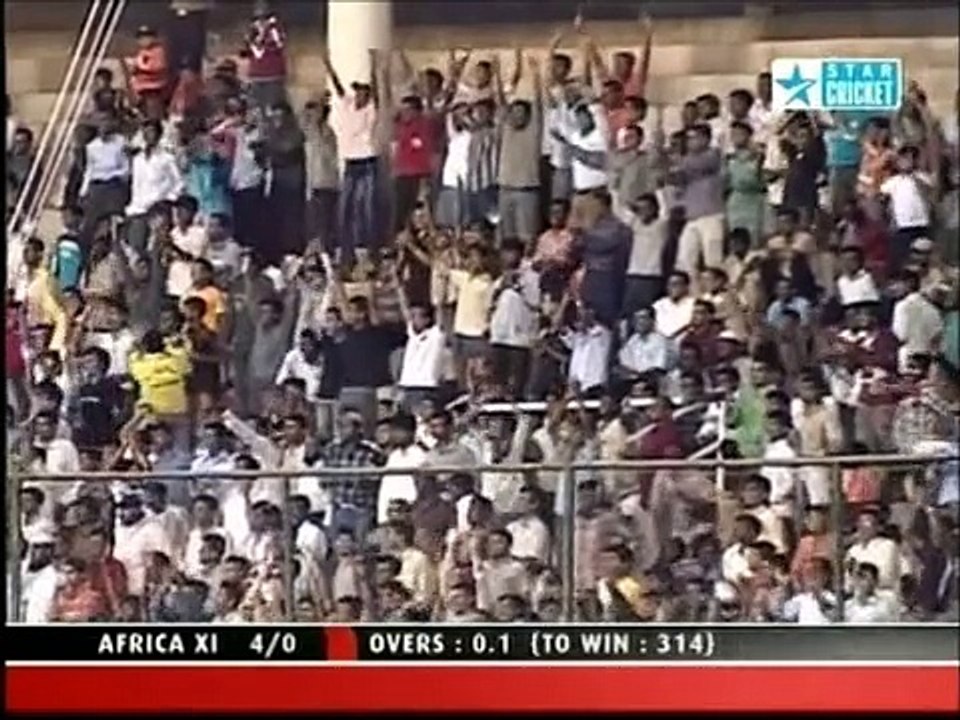 AB DEVILLIERS   NOT USING YOUR BAT     THAT  39 S A PADDLIN
