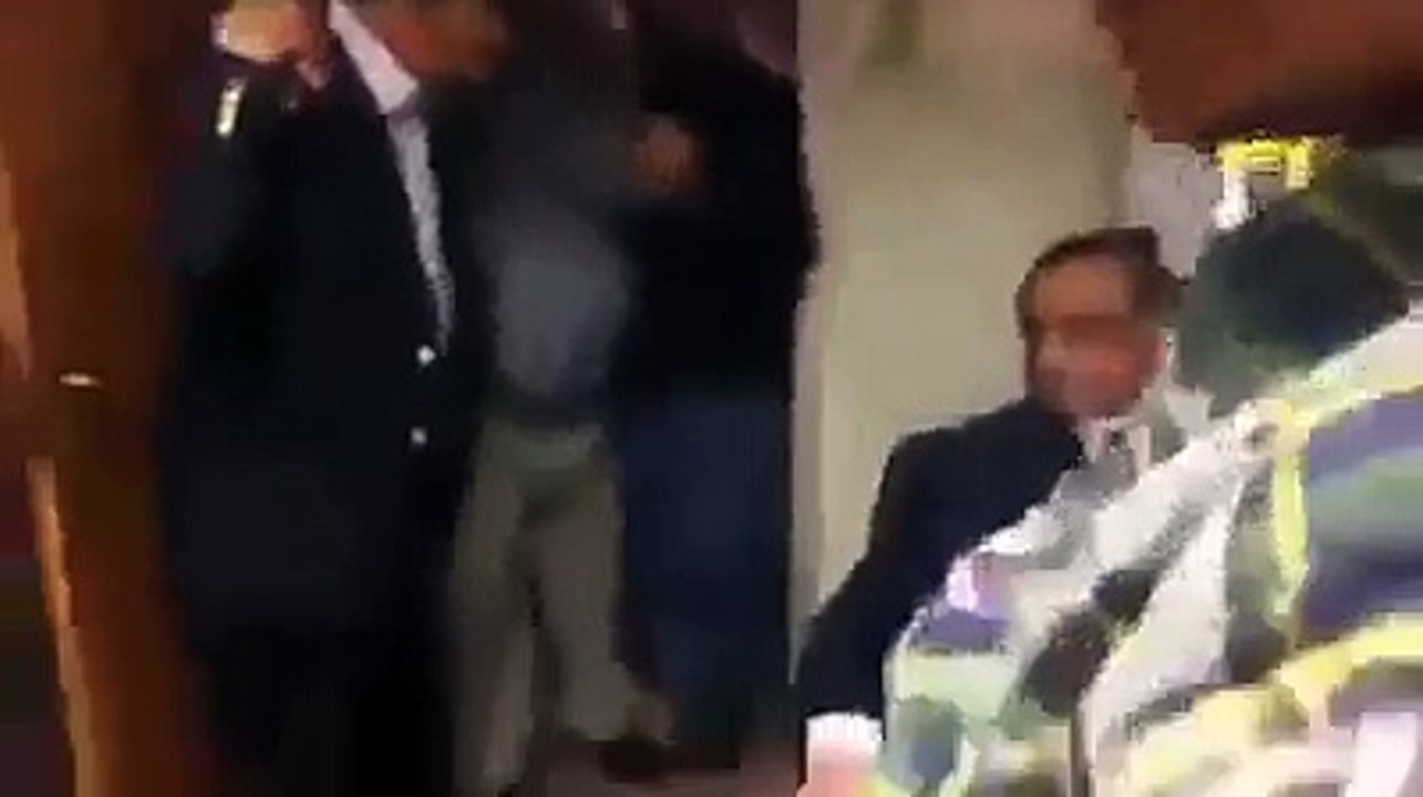 الطاف حسین کی ویڈیو لیک ہوگئی، مبشر لقمان کی بات سچ نکلی، الطاف حسین معذور ہ