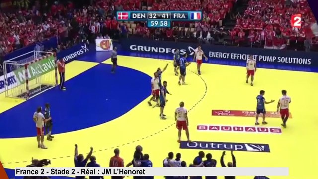 Pierre Ménès passe nu dans le CFC, Bernard de la Villardière se décoiffe... Zap