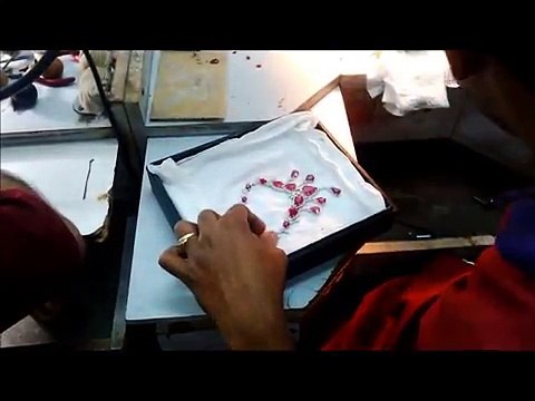 Dubai Wholesale Diamonds - Stone Setting