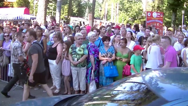 у звёздного въезда на Новую волну 2014 22 7 1