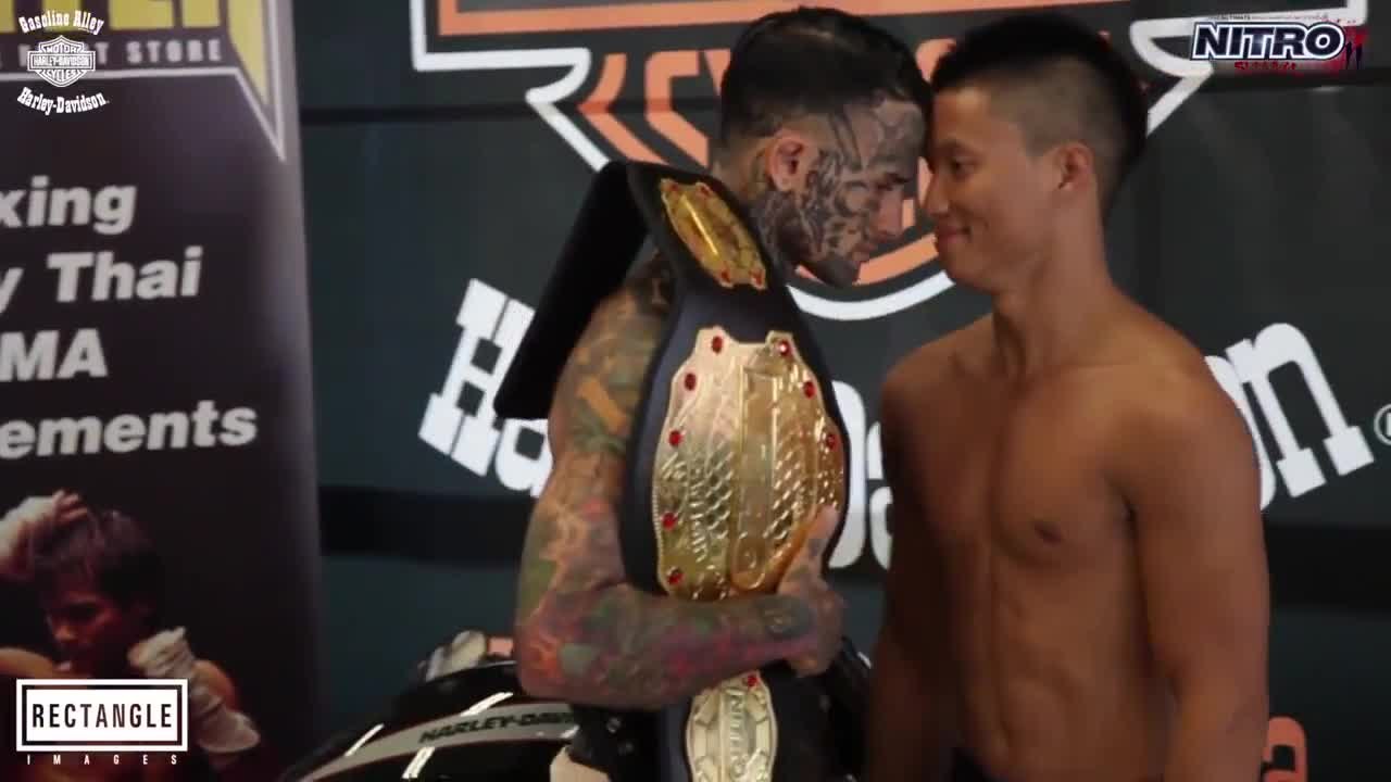 Un combattant MMA fait le malin mais va se faire exploser