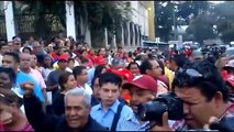 Estas fueron las primeras reacciones de la gente del Hopital Militar luego del anuncio del fallecimiento de Chávez