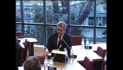 Sébastien DENAJA interroge Laurent FABIUS sur l'excision