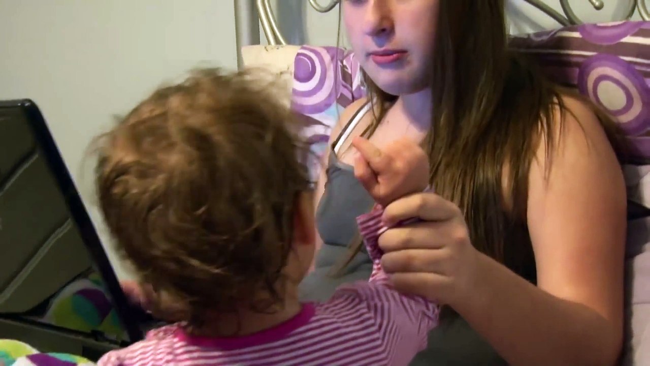 Kids Swimming in The Hot Tub - Baby Having Fun Splashing - Girls Reality Video