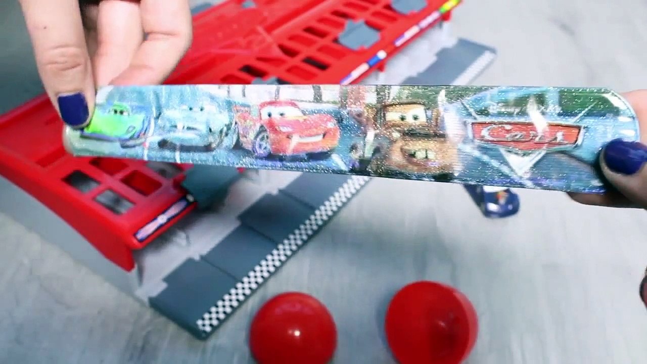 CARS 2 World Grand Prix Race Launcher 10 Cars Launcher Hot Wheels Toys カーズ2 トイズ Cars 2 Spielzeug