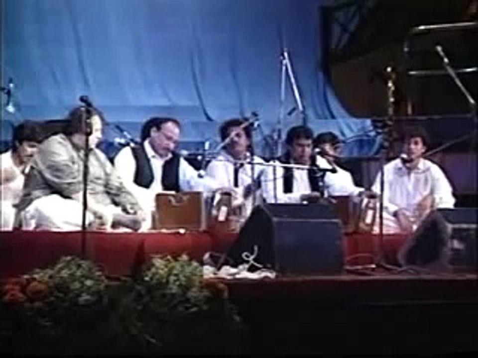 NUSRAT FATEH ALI KHAN - AAJ RANG HAI