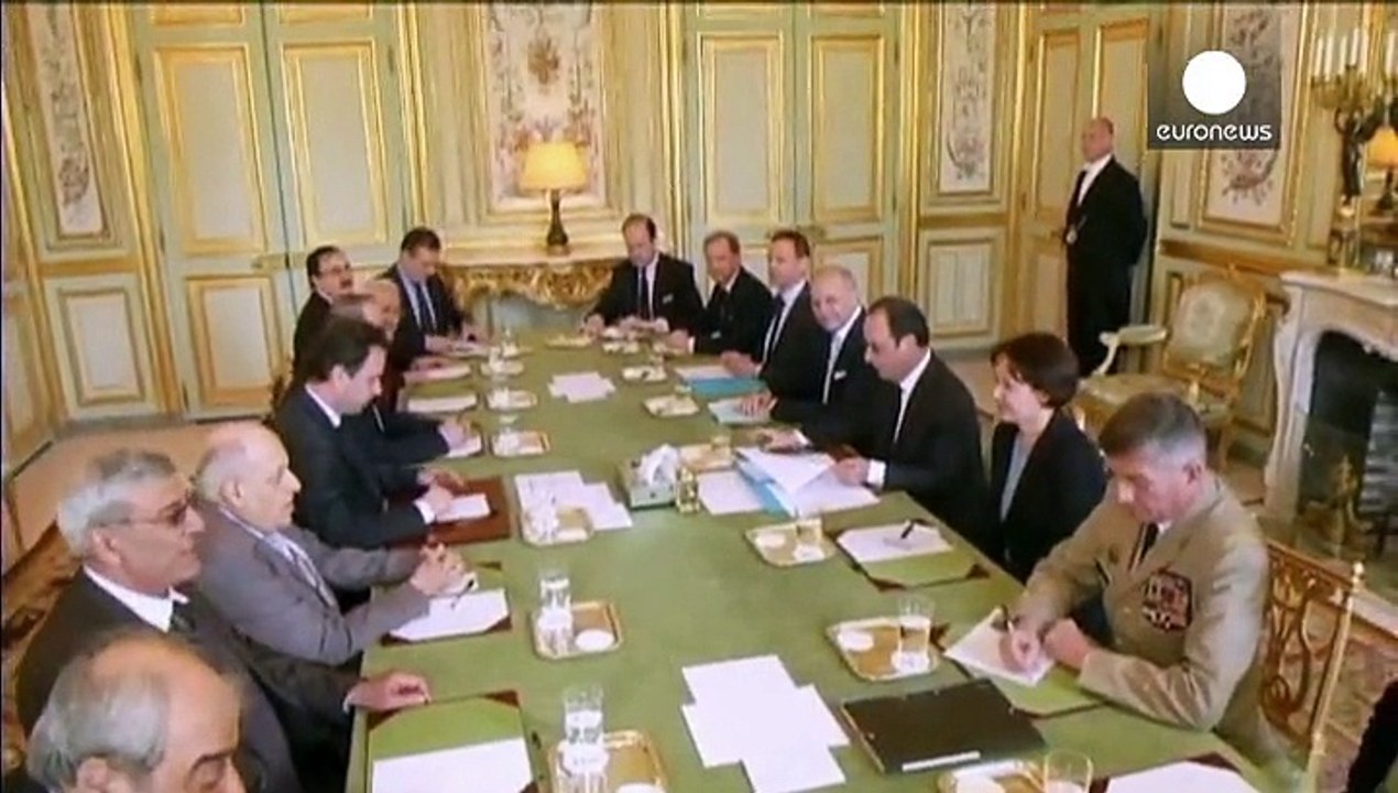 سوريا: المعارضة السياسية في الخارج تتنازل عن شرط إزاحة بشار الأسد من الحكم للتفاوض