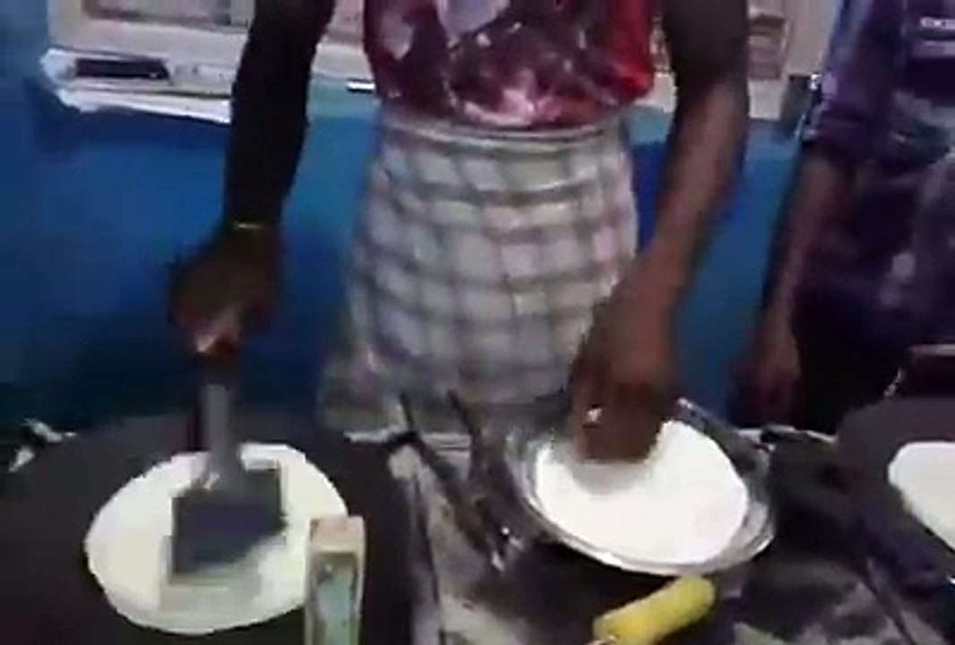 How he is maKing chapatti_must see