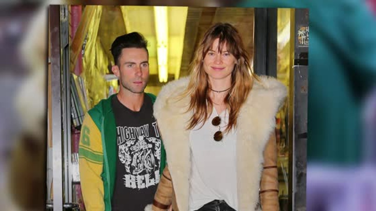 Adam Levine und Behati Prinsloo shoppen in New York