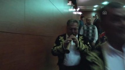 8 Halk Ozanı ve Yöresel Sanatçı Konser Verdi