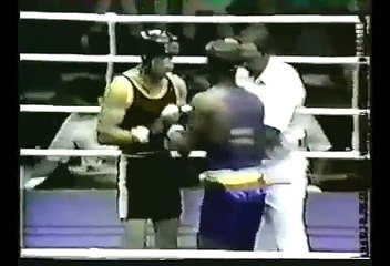 Mike Tyson vs Joe Cortez 1981 , Mike only 15 years old!