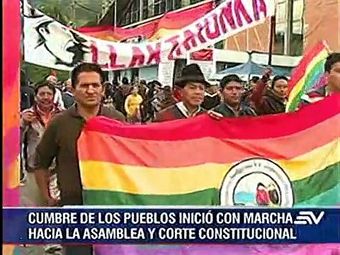 Indígenas marchan contra la Ley de Tierras